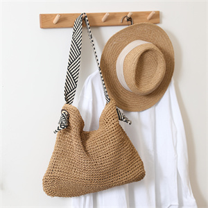 Versatile straw woven bag