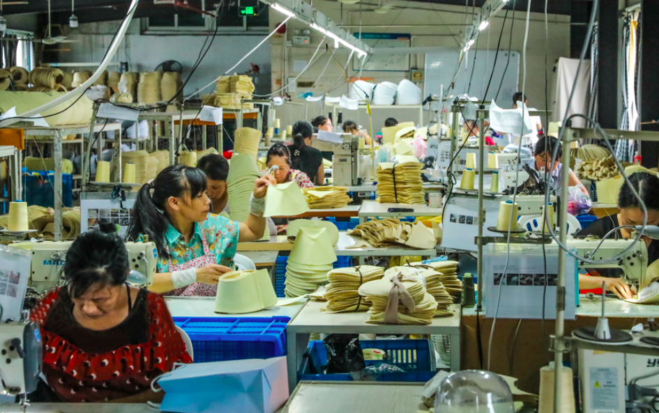 The source factory for wholesale supply of clothing accessories